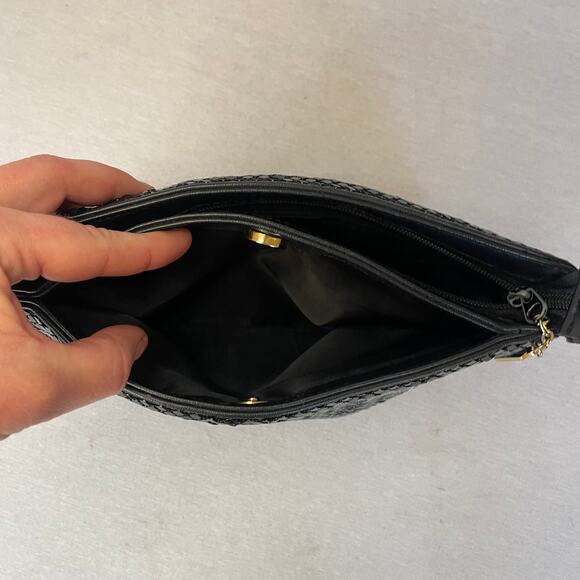 Vintage Whiting and Davis Black Metal Mesh Clutch Purse with Gold Hardware - Picture 11 of 12